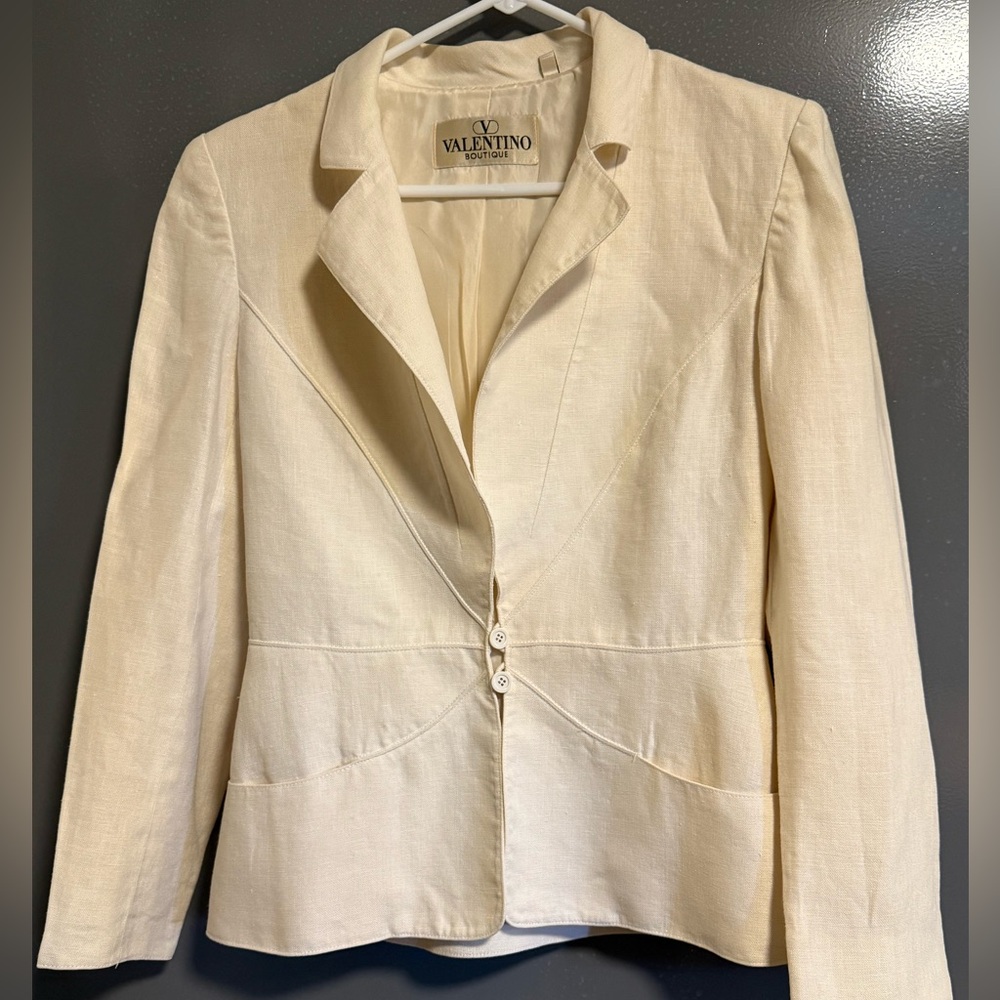 Valentino Beige Women's Blazer Pre-owned good condition. - Picture 4 of 5